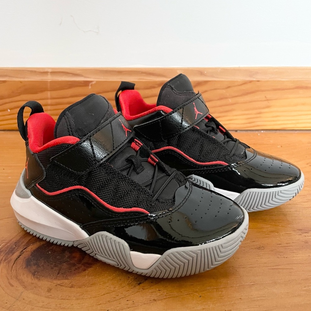 *SOLD* JORDAN Stay Loyal Kids Sneaker - Picture 1 of 10